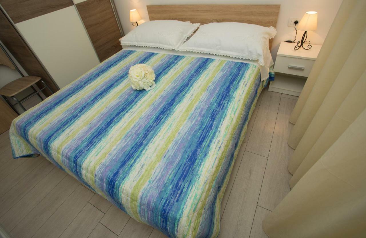 Apartments Kampanel Каштела Екстер'єр фото