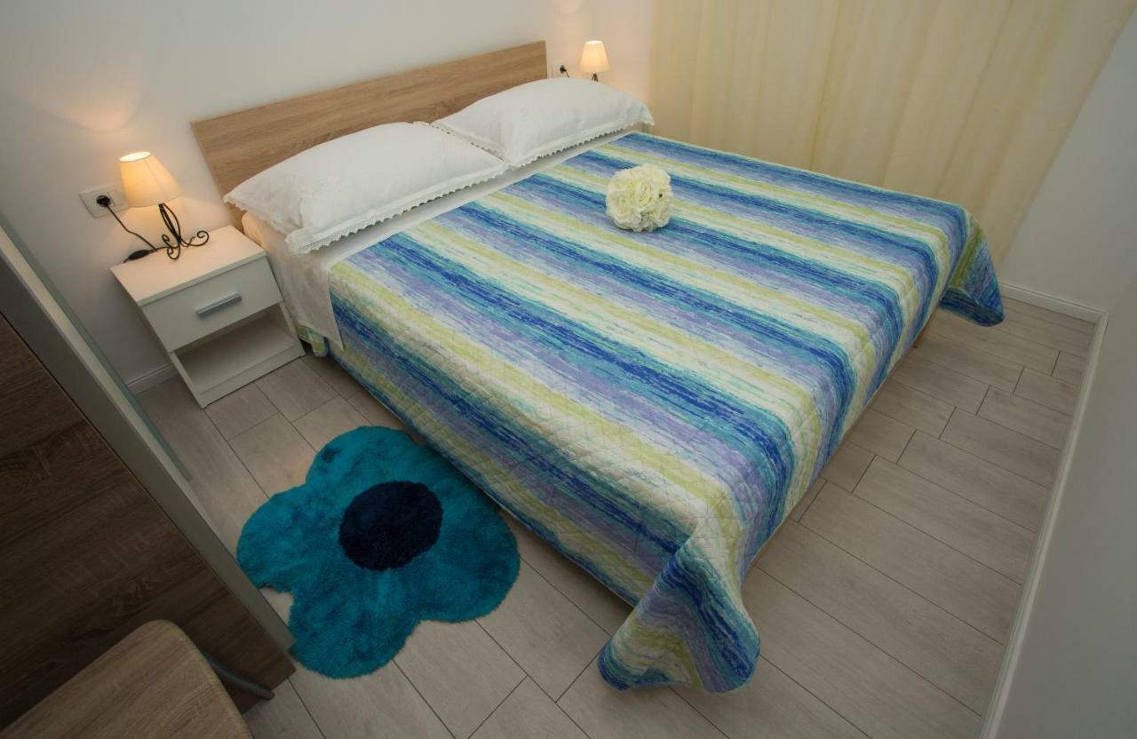 Apartments Kampanel Каштела Екстер'єр фото