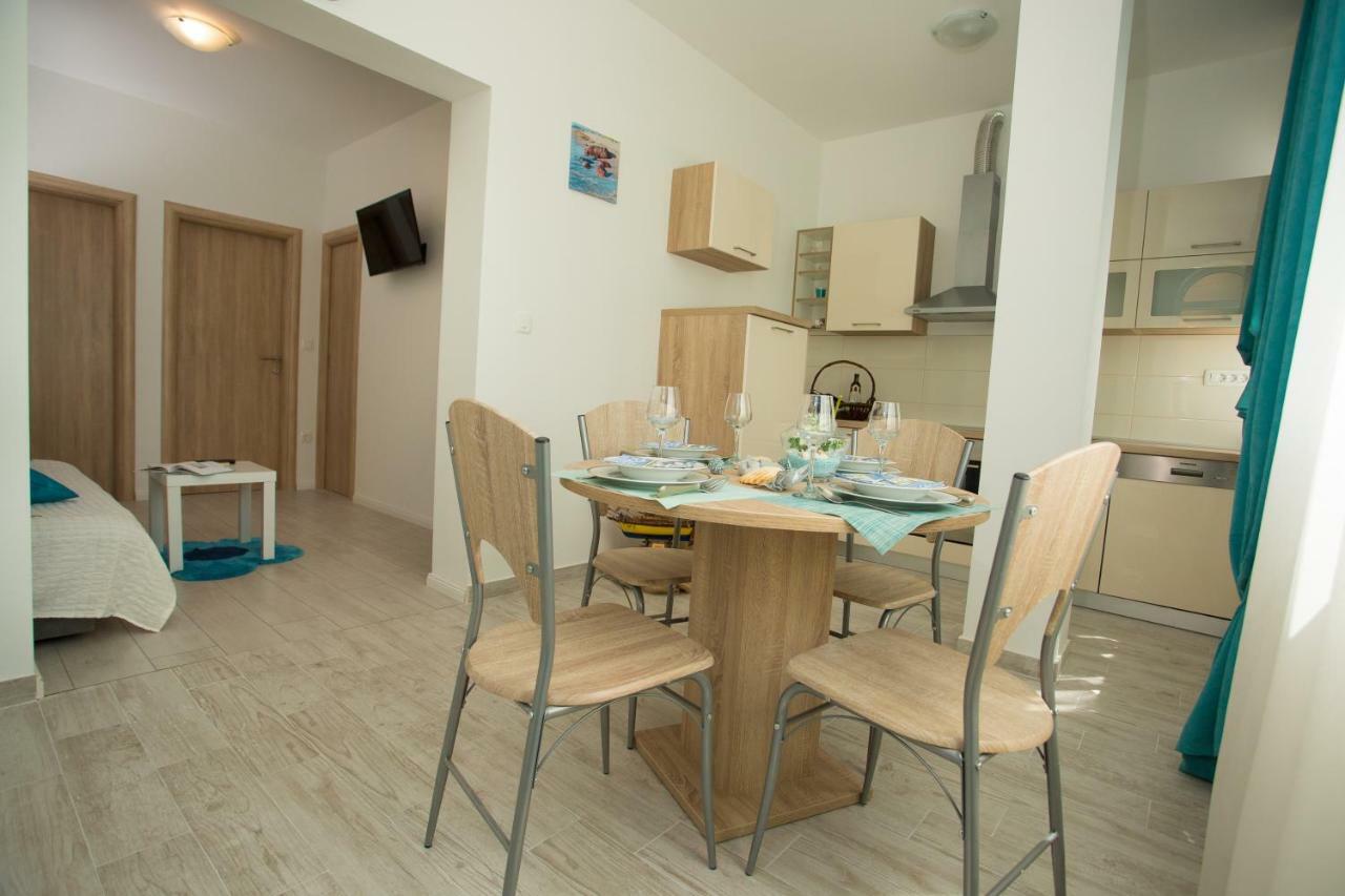 Apartments Kampanel Каштела Екстер'єр фото