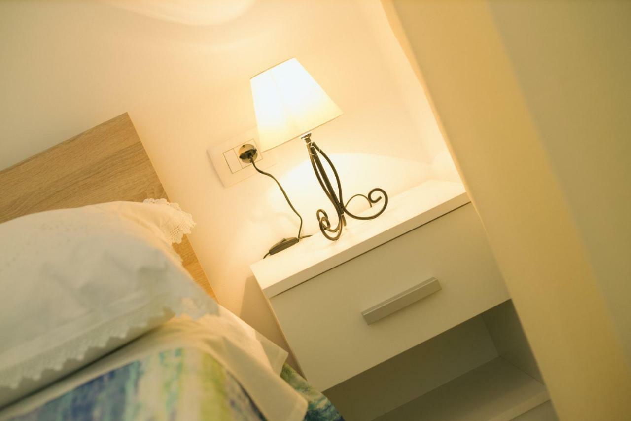 Apartments Kampanel Каштела Екстер'єр фото