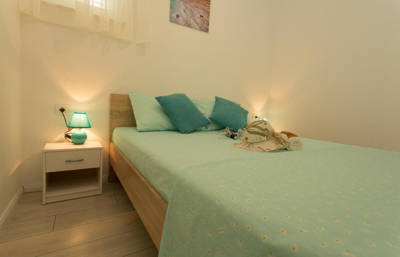 Apartments Kampanel Каштела Екстер'єр фото